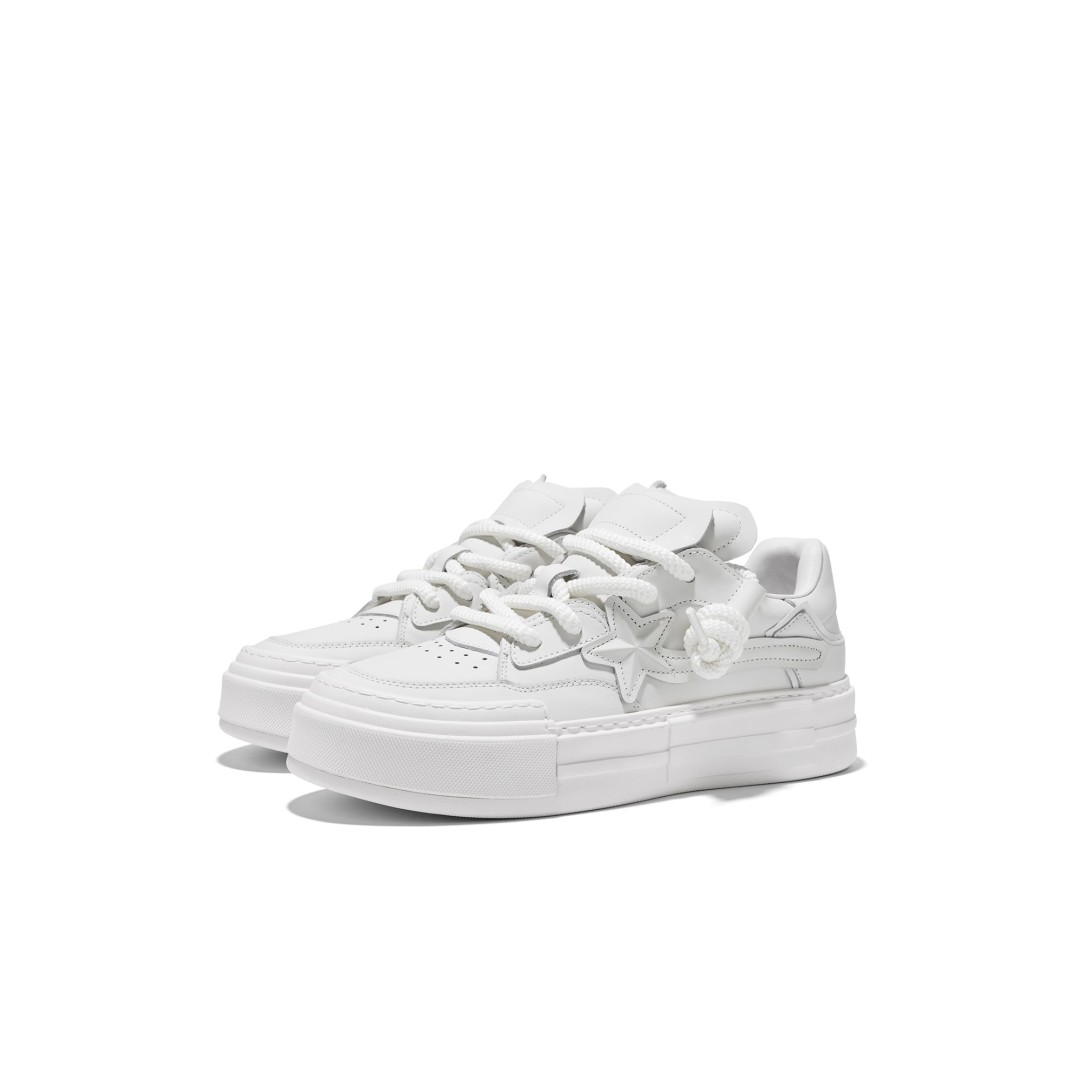 PureWhite Classic Sneaker